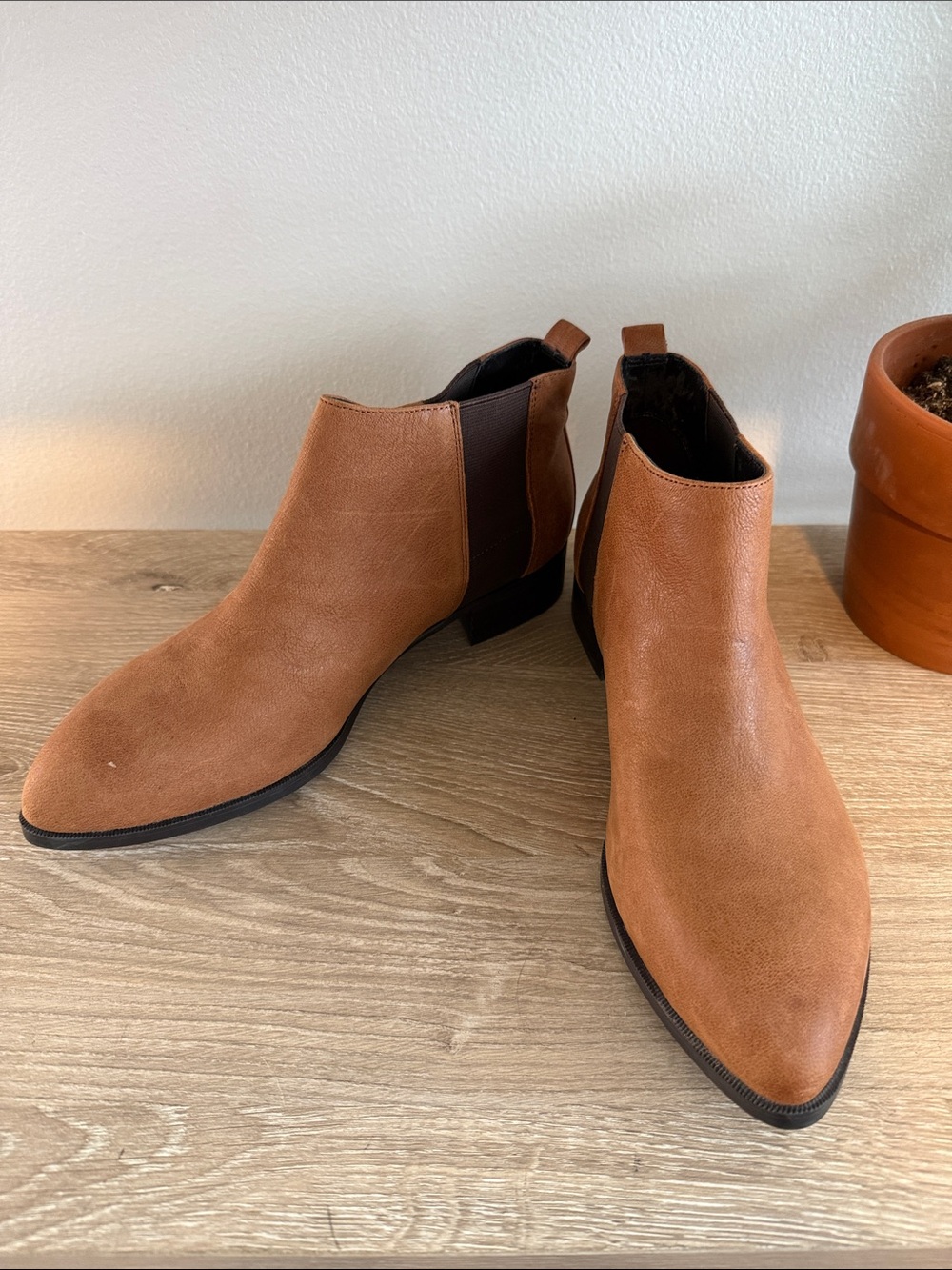 Nine West Cognac Leather Chelsea Slip On Ankle Wood Block Heel Anti Skid Boots,